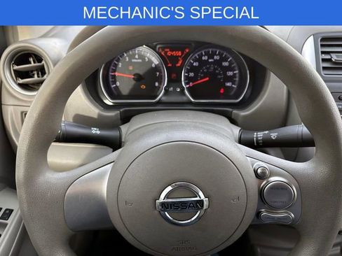 Used 2014 Nissan Versa SV image 18