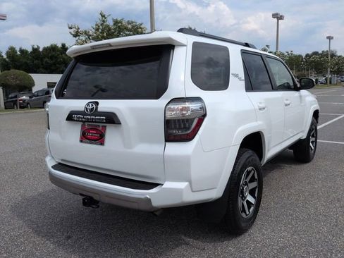 Certified 2024 Toyota 4Runner TRD Off-Road Premium w/ Moonroof Package AWD/4WD image 4