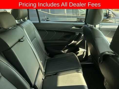 Used 2022 Volkswagen Tiguan SE FWD image 5