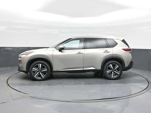 Used 2023 Nissan Rogue SL image 5