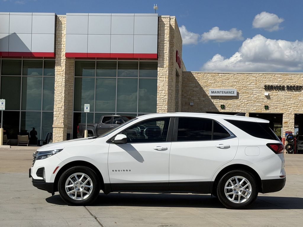 Used 2022 Chevrolet Equinox LT FWD image 3