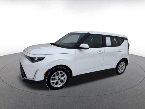 Used 2025 Kia Soul LX w/ LX Technology Package image 8