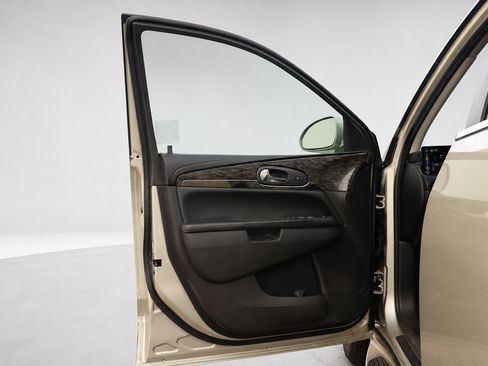 Used 2013 Buick Enclave Leather AWD/4WD image 25