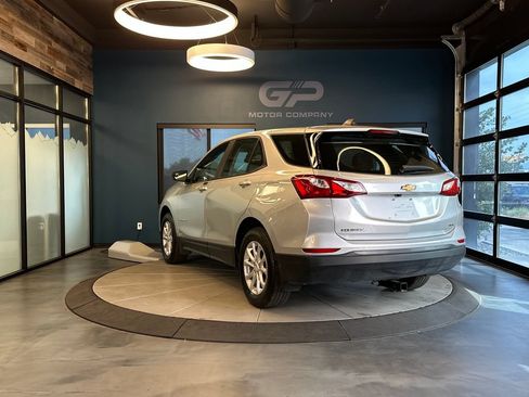 Used 2021 Chevrolet Equinox LS AWD/4WD image 5