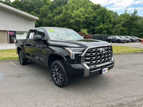 Used 2022 Toyota Tundra Platinum w/ Advanced Package AWD/4WD image 11