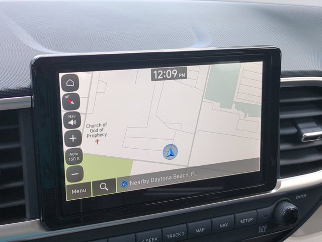 Certified 2024 Hyundai Venue Limited FWD image 20