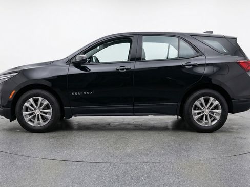 Used 2025 Chevrolet Equinox LT FWD image 5