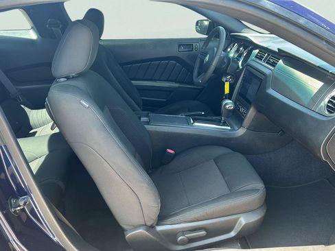 Used 2011 Ford Mustang Coupe w/ 101A Rapid Spec Order Code RWD image 20