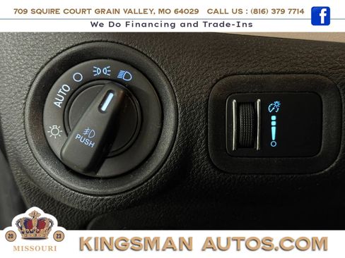 Used 2017 Dodge Journey SXT w/ Comfort/Convenience Group FWD image 11