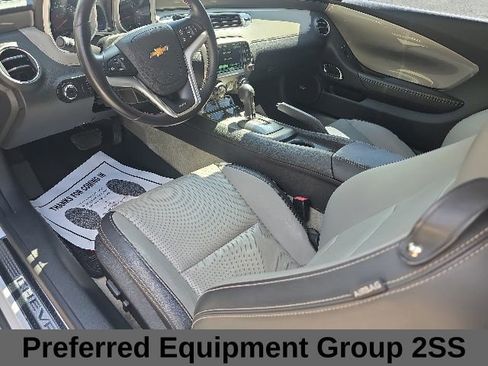 Used 2015 Chevrolet Camaro SS RWD image 14