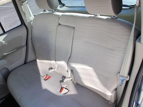 Used 2011 Nissan Cube 1.8 S w/ Interior Designer Pkg FWD image 25