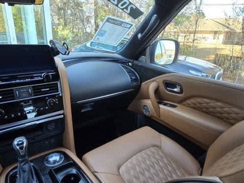 Used 2024 INFINITI QX80 Sensory w/ Cargo Package image 24