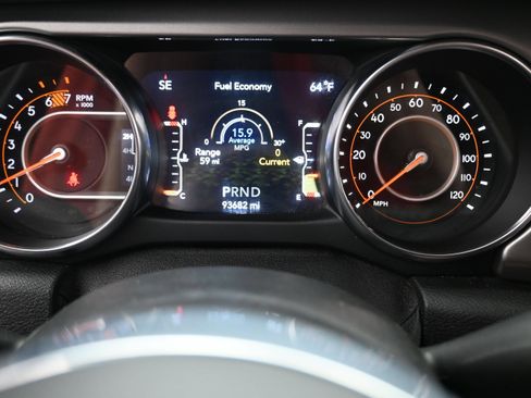 Used 2021 Jeep Wrangler Unlimited Sahara AWD/4WD image 15