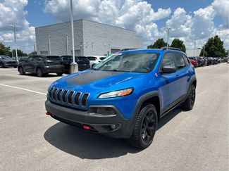 Used 2017 Jeep Cherokee Trailhawk AWD/4WD video 2