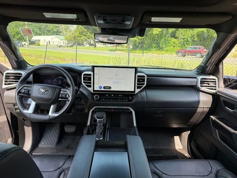 Used 2025 Toyota Tundra Platinum AWD/4WD image 8
