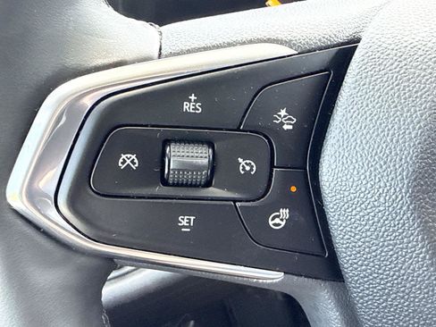 Used 2025 Chevrolet Trax ACTIV w/ Driver Confidence Package FWD image 19