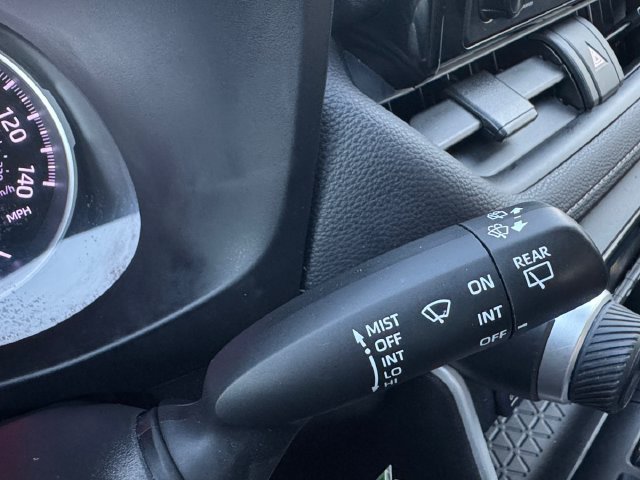 Used 2021 Toyota RAV4 LE FWD image 12