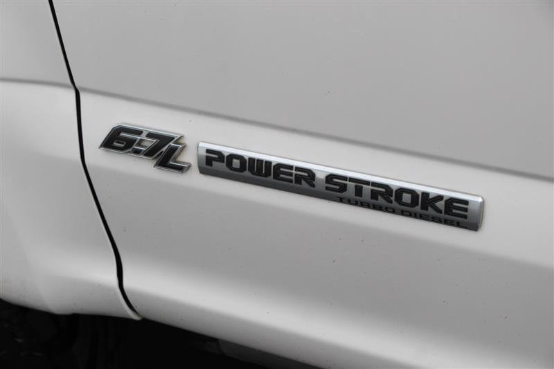 Used 2019 Ford F350 Platinum w/ Platinum Ultimate Package AWD/4WD image 14