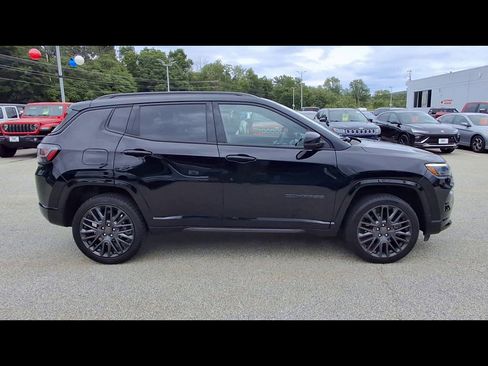 Used 2023 Jeep Compass High Altitude AWD/4WD image 9
