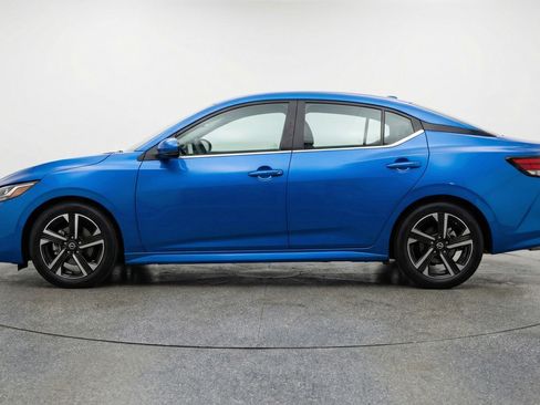 Used 2025 Nissan Sentra SV image 5