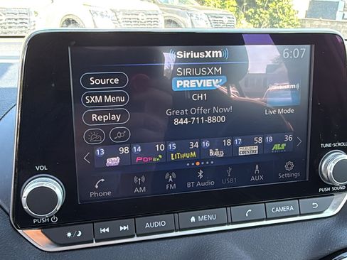 Certified 2022 Nissan Sentra SV FWD image 13