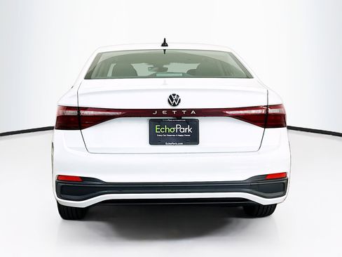 Used 2025 Volkswagen Jetta S image 7
