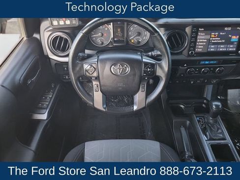 Used 2021 Toyota Tacoma TRD Sport w/ Technology Package RWD image 15
