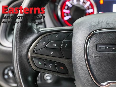 Used 2023 Dodge Challenger SXT image 15