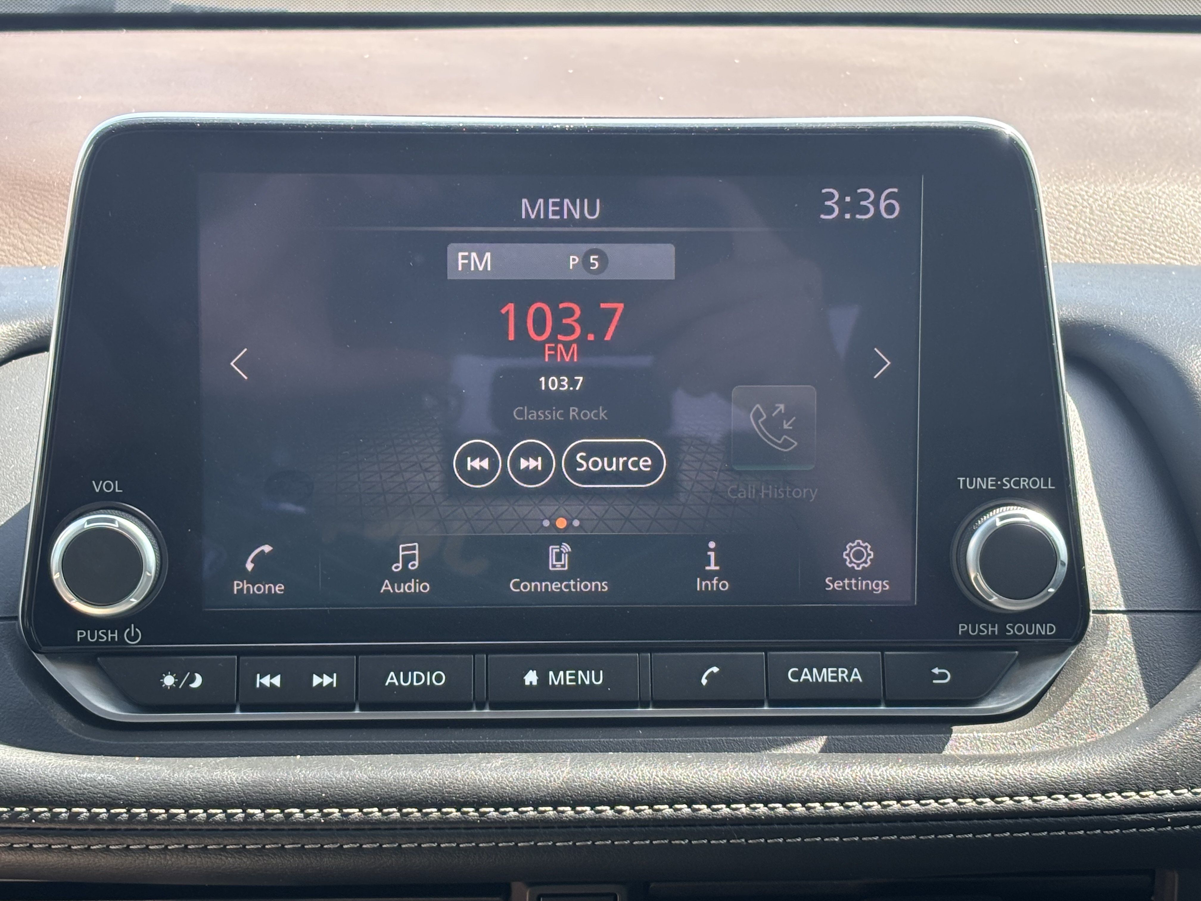 Used 2023 Nissan Rogue S FWD image 13