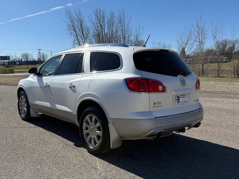 Used 2011 Buick Enclave CXL image 5