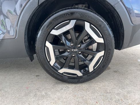 Used 2025 Kia Telluride S FWD image 7