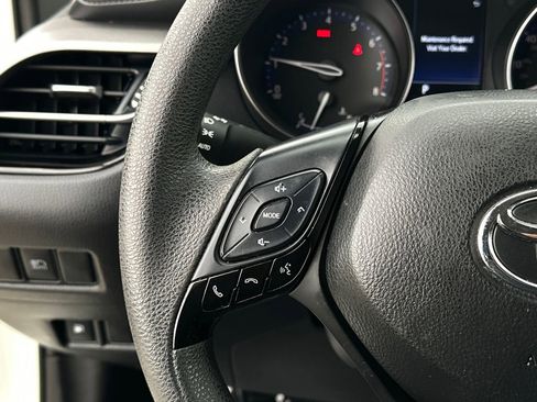 Used 2021 Toyota C-HR LE image 29