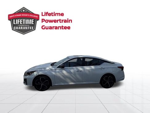 Certified 2025 Nissan Altima 2.5 SR w/ SR Premium Package FWD image 2