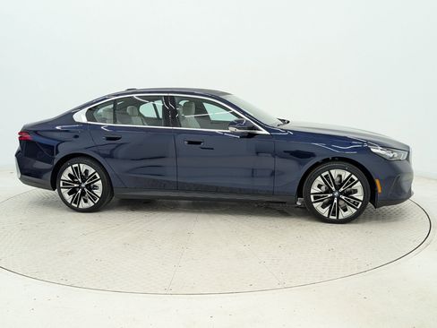 New 2026 BMW 530i image 8