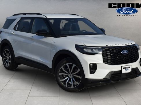 New 2026 Ford Explorer ST-Line RWD image 3