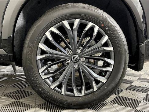 New 2025 Nissan Rogue Platinum image 18