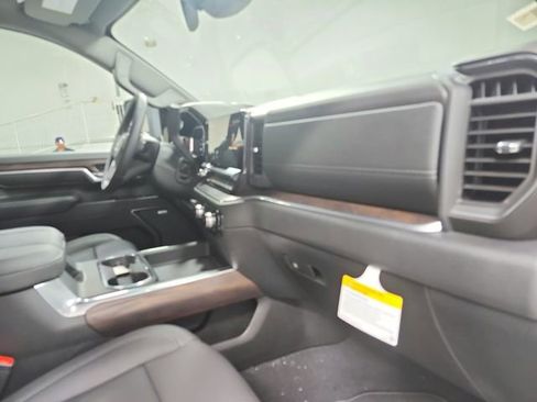 New 2026 GMC Sierra 3500 SLT w/ SLT Convenience Package AWD/4WD image 36