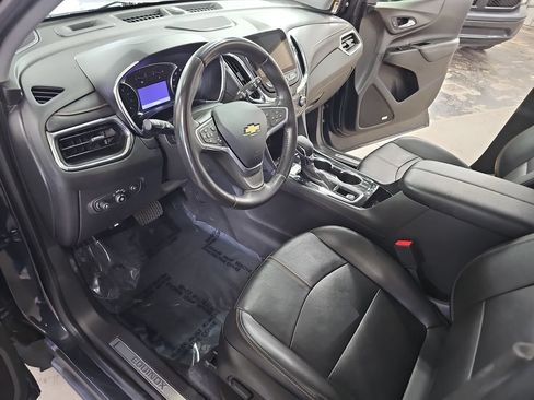 Used 2022 Chevrolet Equinox Premier AWD/4WD image 16