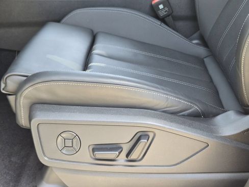 Certified 2025 Audi Q5 Prestige AWD/4WD image 31