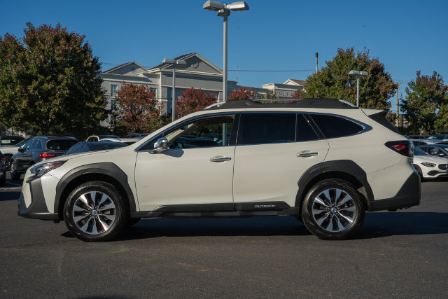 Used 2025 Subaru Outback Touring XT AWD/4WD image 4