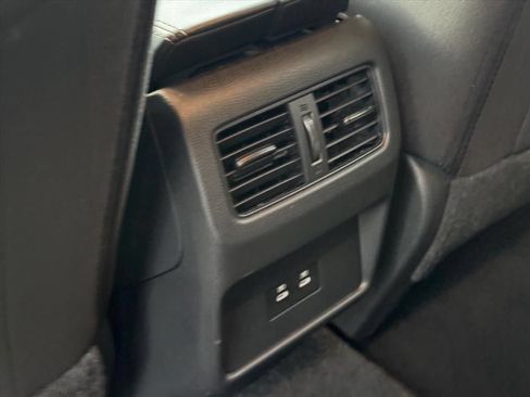 Certified 2025 Nissan Rogue SV FWD image 13