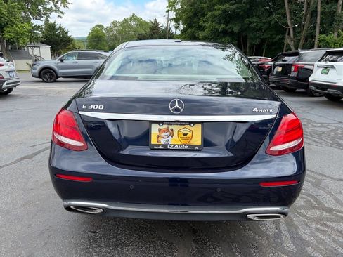 Used 2017 Mercedes-Benz E 300 4MATIC image 8