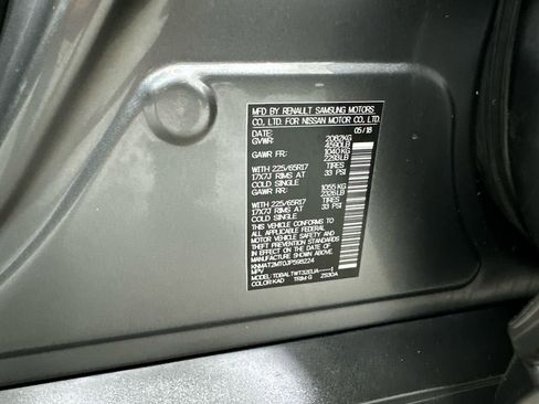 Used 2018 Nissan Rogue SV w/ Premium Package FWD image 34