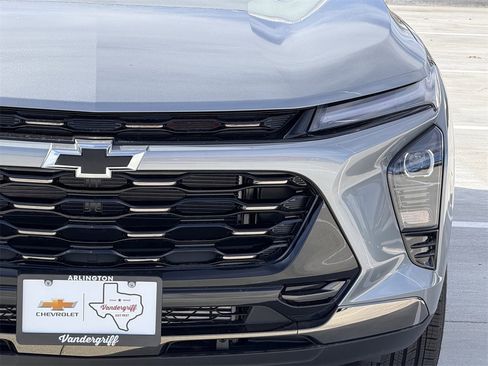 New 2026 Chevrolet Trax ACTIV w/ Sunroof Package image 8