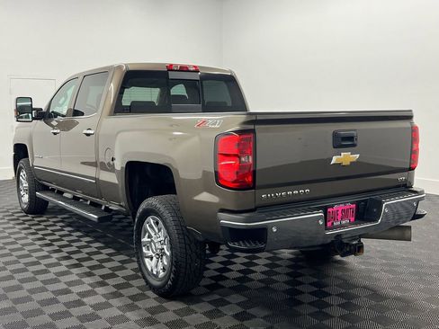 Used 2015 Chevrolet Silverado 2500 LTZ AWD/4WD image 3