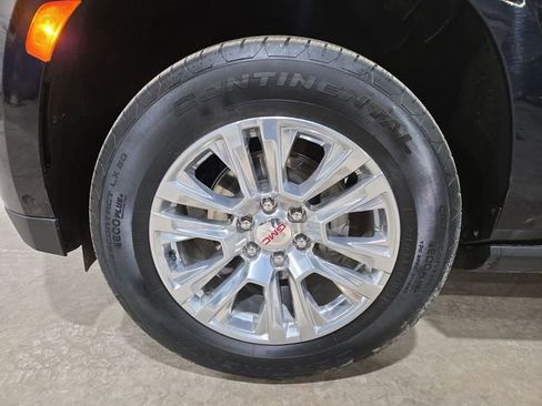 Used 2024 GMC Yukon XL Denali w/ Advanced Technology Package image 7