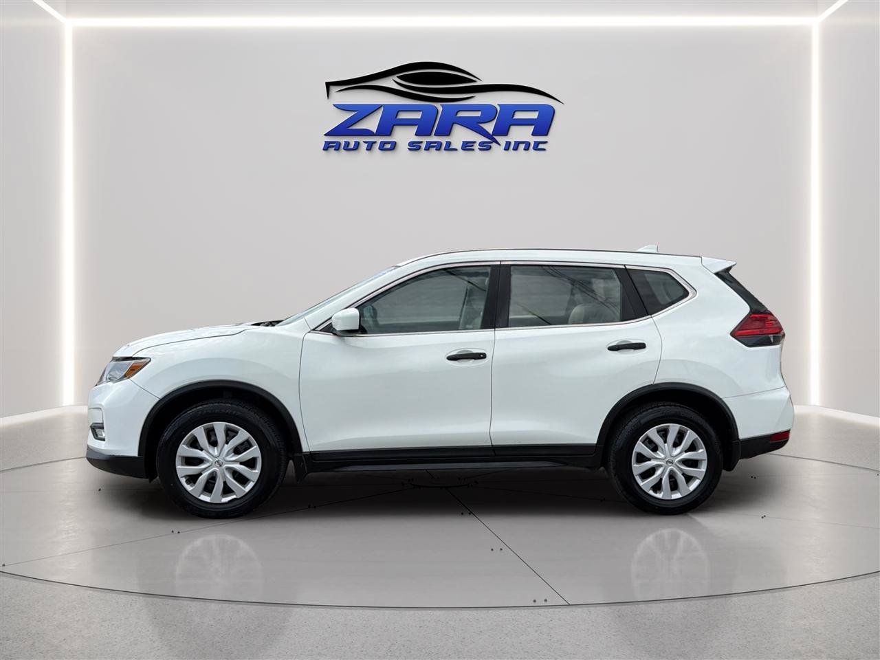 Used 2017 Nissan Rogue S AWD/4WD image 4