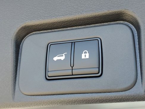 New 2026 Nissan Rogue SV image 8