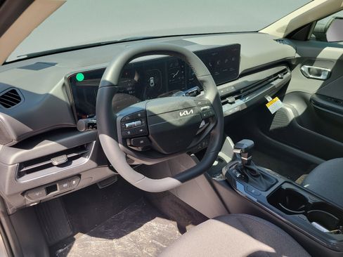 Certified 2025 Kia K4 EX FWD image 18