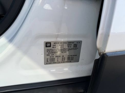Used 2018 Buick Encore Essence FWD image 37